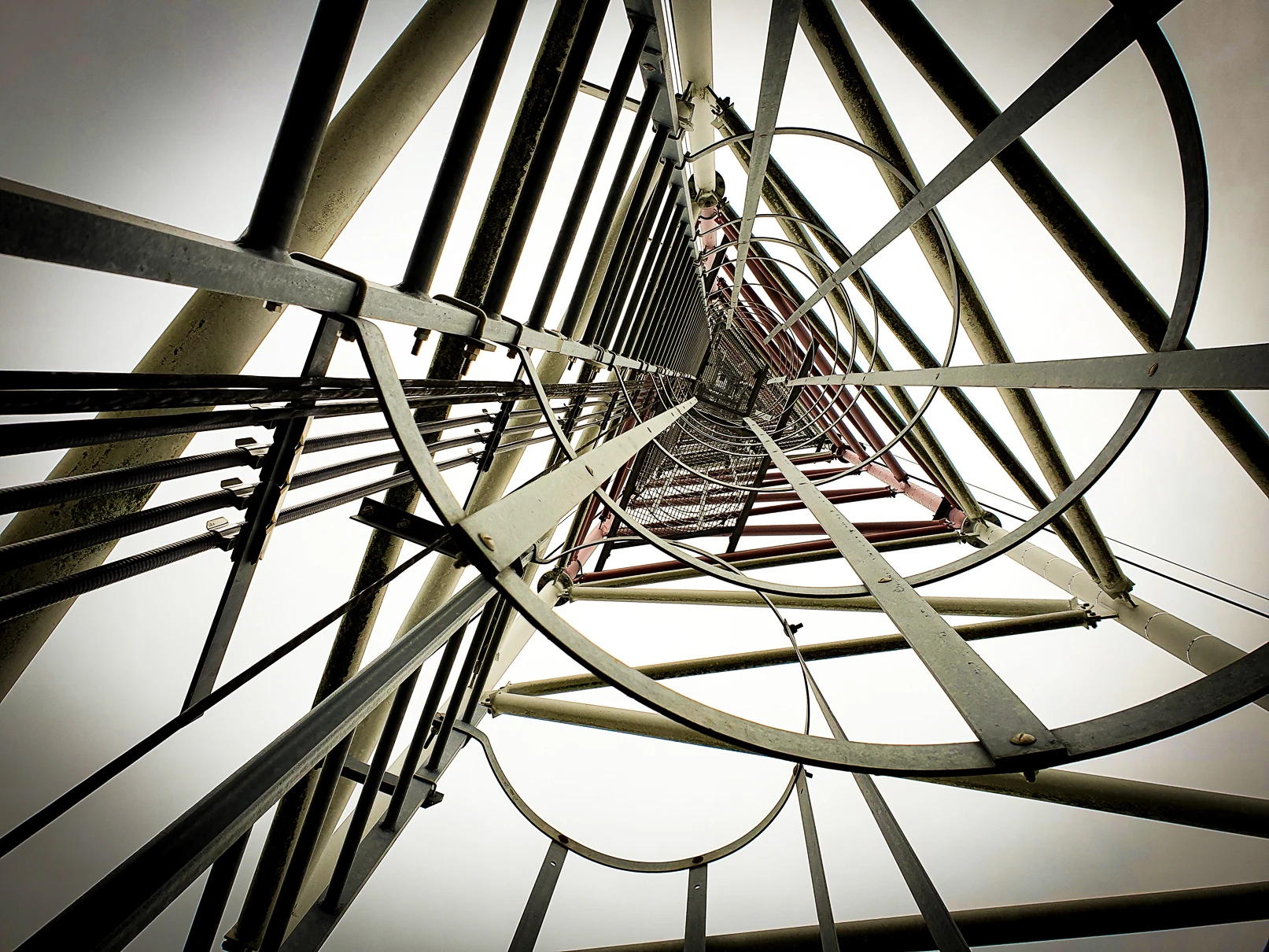 Intervention de cordistes MS Access pour contrôler en douceur chez APAVE à Courpignac (industrie) – 1